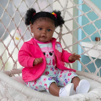 60CM Sue-Sue Genfødt lille Barn Mørk Hud African American Baby Pige Dukke Med Rødder Langt Krøllet hår-Håndlavet dukke