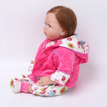 Hot Sælger 55 CM Reborn Dukke Pige Barn Real Soft Touch Naturtro Hår af Høj Kvalitet, Håndlavet Dukke Røde Tøj Med Legetøj Bære
