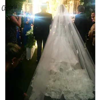 Luksus Høj Hals Lange Ærmer Perlebesat Flæser Muslimske Brudekjoler Pynt Blonder Differentieret Nederdel Arabiske Dubai Bridal Wedding Dress
