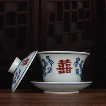 Te Kop Folk Ovne I Slutningen Af Qing-Dynastiet Blå Og Hvide Farver Rød Xi Karakter, Der Er Omfattet Skål Antik Keramik Samling